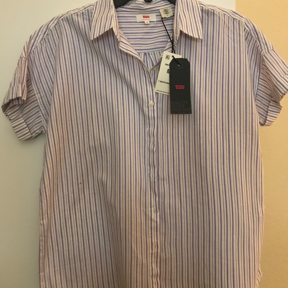Button tshirt